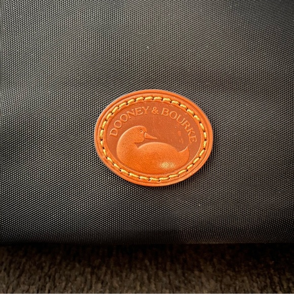 Dooney & Bourke Black and Tan Crossbody Bag❤️🔥 - Picture 3 of 9